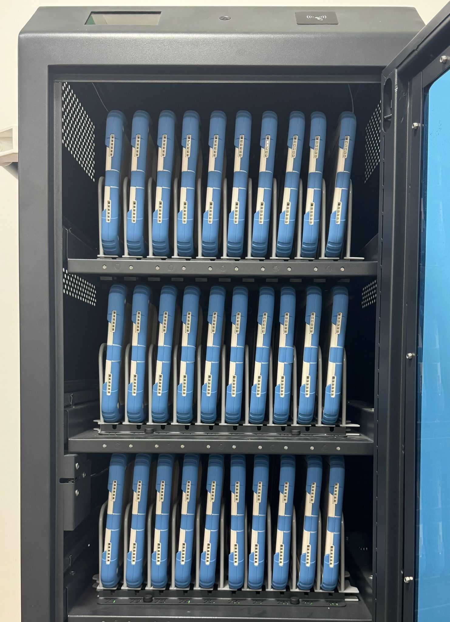 ITAC0H08 G11 in 40C CM35 D Cart